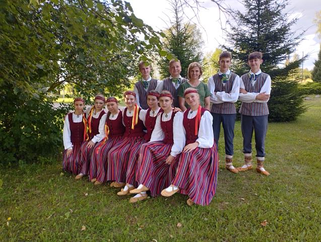 Pasākums "Vasaras balle" pie Maļinovas pagasta saieta nama atpūtas laukumā